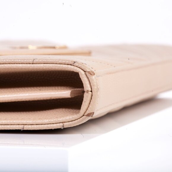 Authentic Saint Laurent Classic Cassandre Chain Wallet in Beige Grain De Poudre - Picture 4 of 9